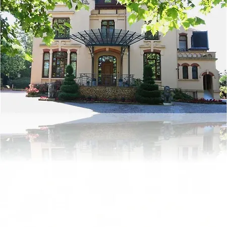 Bed & Breakfast Le Manoir De La Mantille 4*