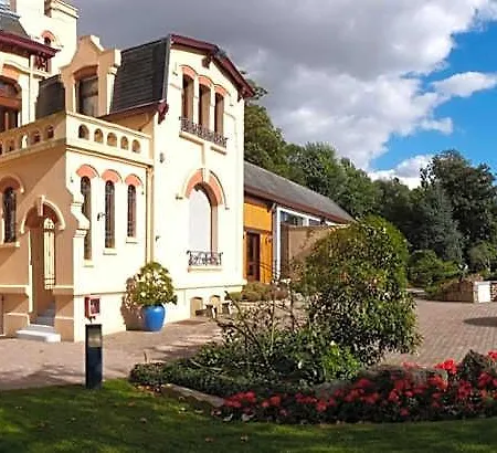 Le Manoir De La Mantille B&B 코드리