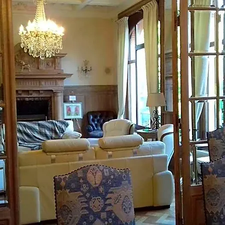 Le Manoir De La Mantille B&B