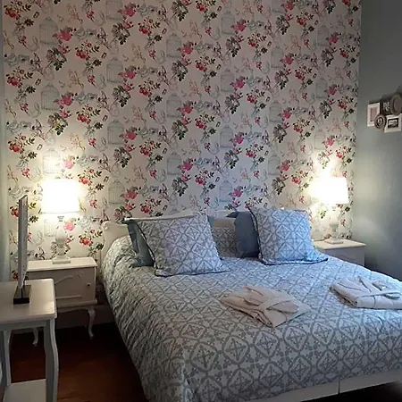 Le Manoir De La Mantille B&B