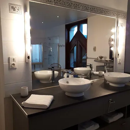 Le Manoir De La Mantille B&B 코드리
