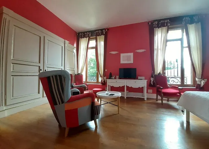 Le Manoir De La Mantille 4*